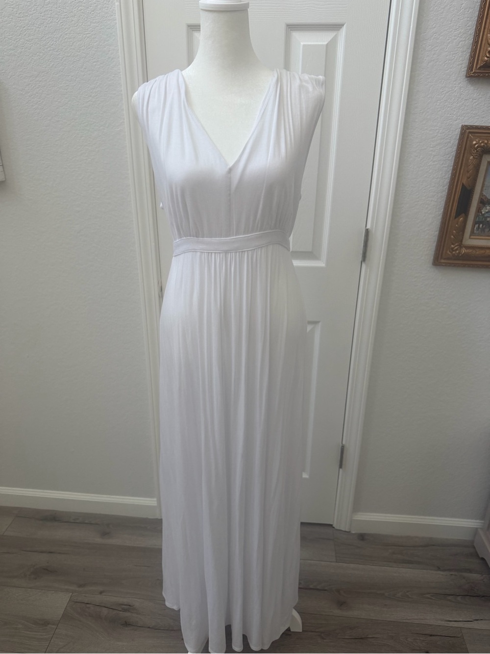 NWT 24seven Comfort Apparel V-Neck Sleeveless Empire Waist Maxi Dress White XL